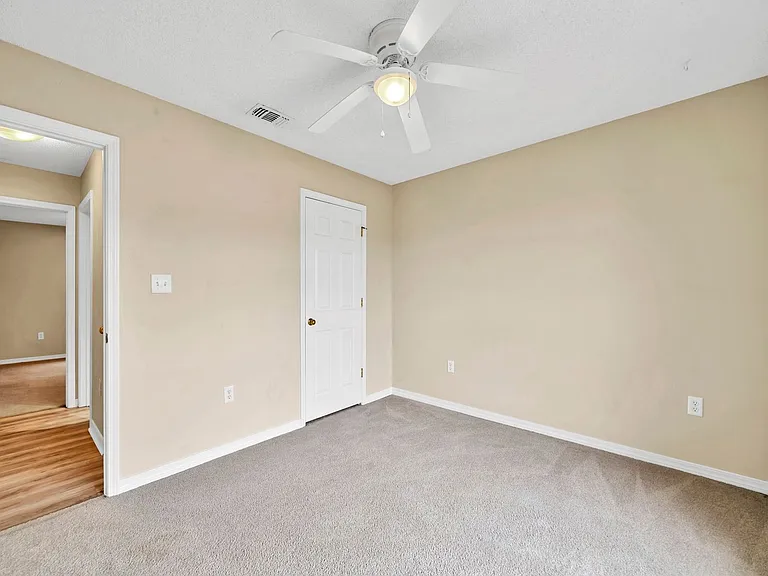 9750 Parker Lake Cir — Photo 21