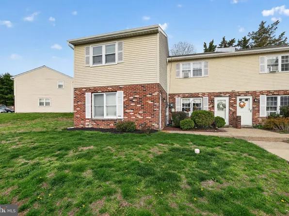 1309 Parkridge Ct APT A, Perkasie, PA 18944