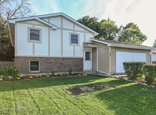 306 High St, Wauconda, IL 60084