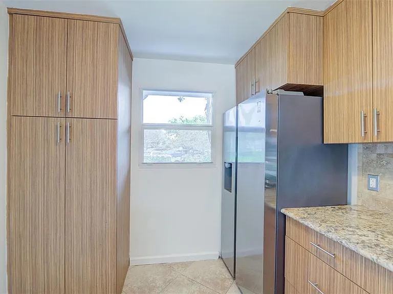 113 Royal Park Dr #1H — Photo 4