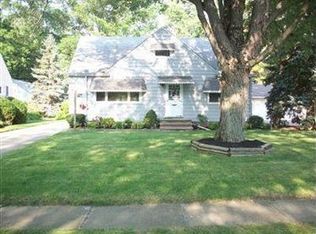 235 Berkshire Rd, Avon Lake, OH 44012