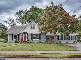 225 Lilac Ln, Delanco, NJ 08075