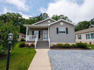 54 Pinetree Ln, Mays Landing, NJ 08330