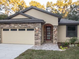 5526 12th St, Zephyrhills, FL 33542