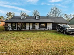 5026 Raintree Dr, Jackson, MS 39272