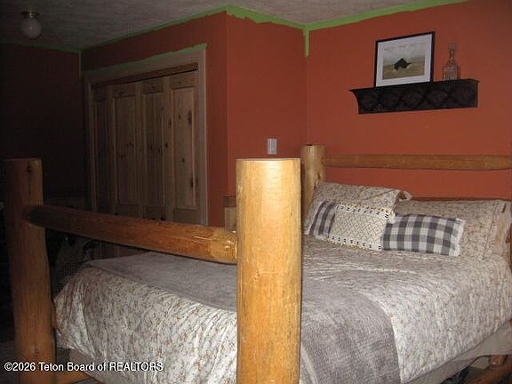 5th image of 13 Tanner Dr