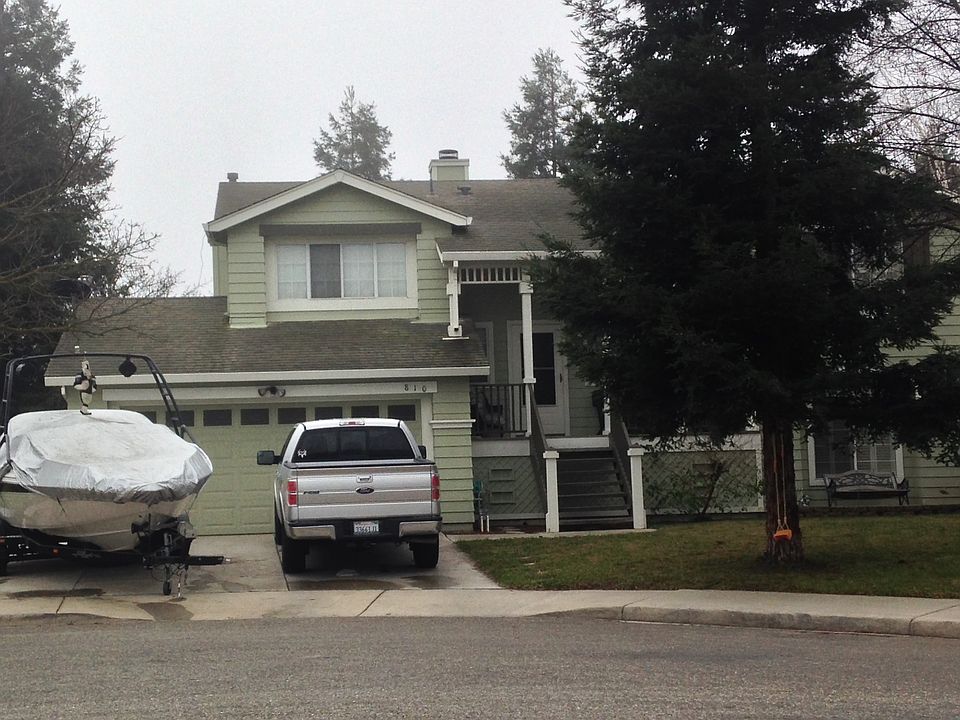 1st image of 810 Mackilhaffy Dr