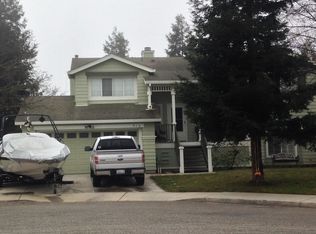 810 Mackilhaffy Dr, Patterson, CA 95363