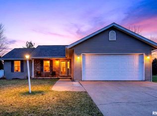 102 Wildflower, Metamora, IL 61548