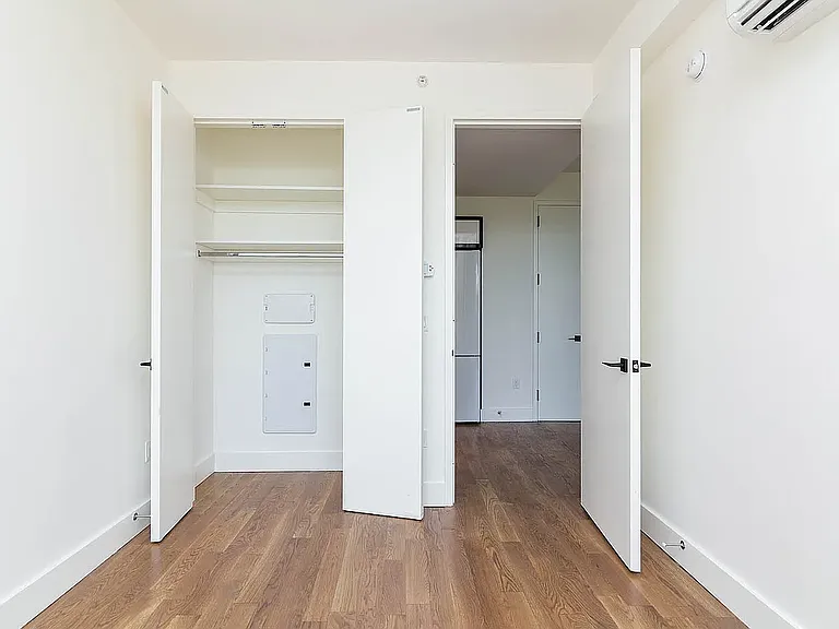 581 Ocean Pkwy #4K — Photo 6