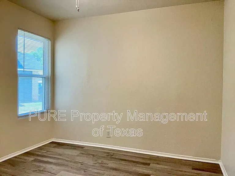 417-418 Parkhill Cv #417 — Photo 12