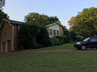 101 Airfloat Dr, Hendersonville, TN 37075