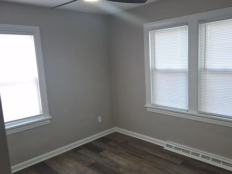5933 Douglas Rd — Photo 9