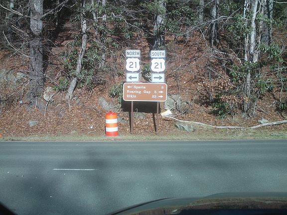 nearby sign Sparta 8 miles