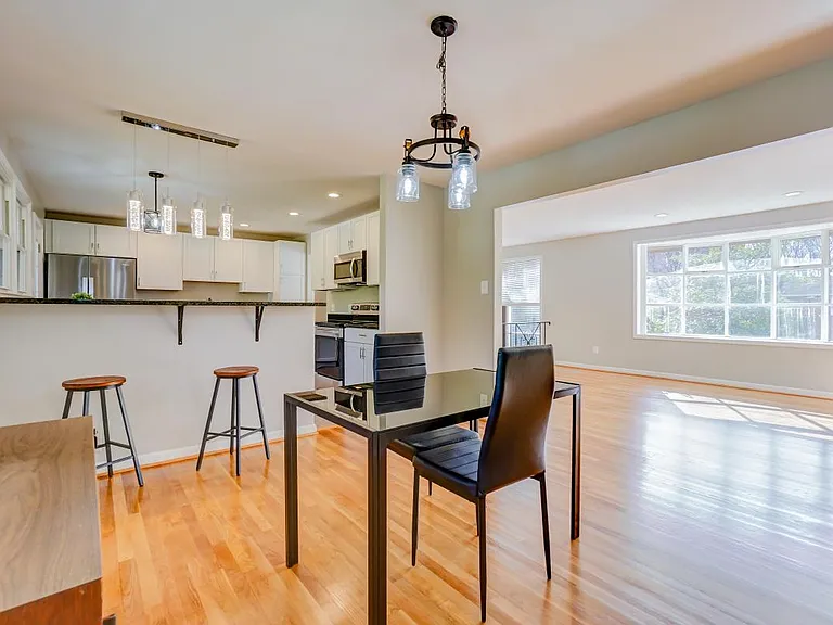 6417 Earlham Dr — Photo 11