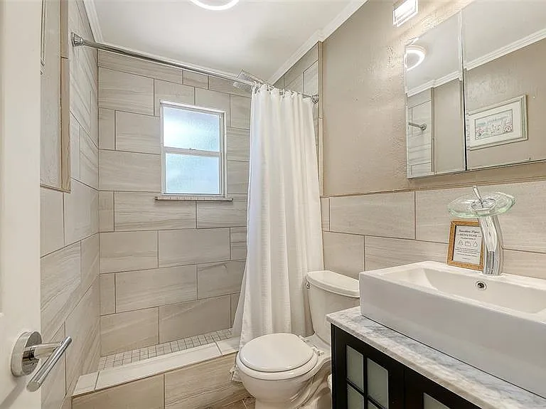 1127 S Osprey Ave — Photo 42