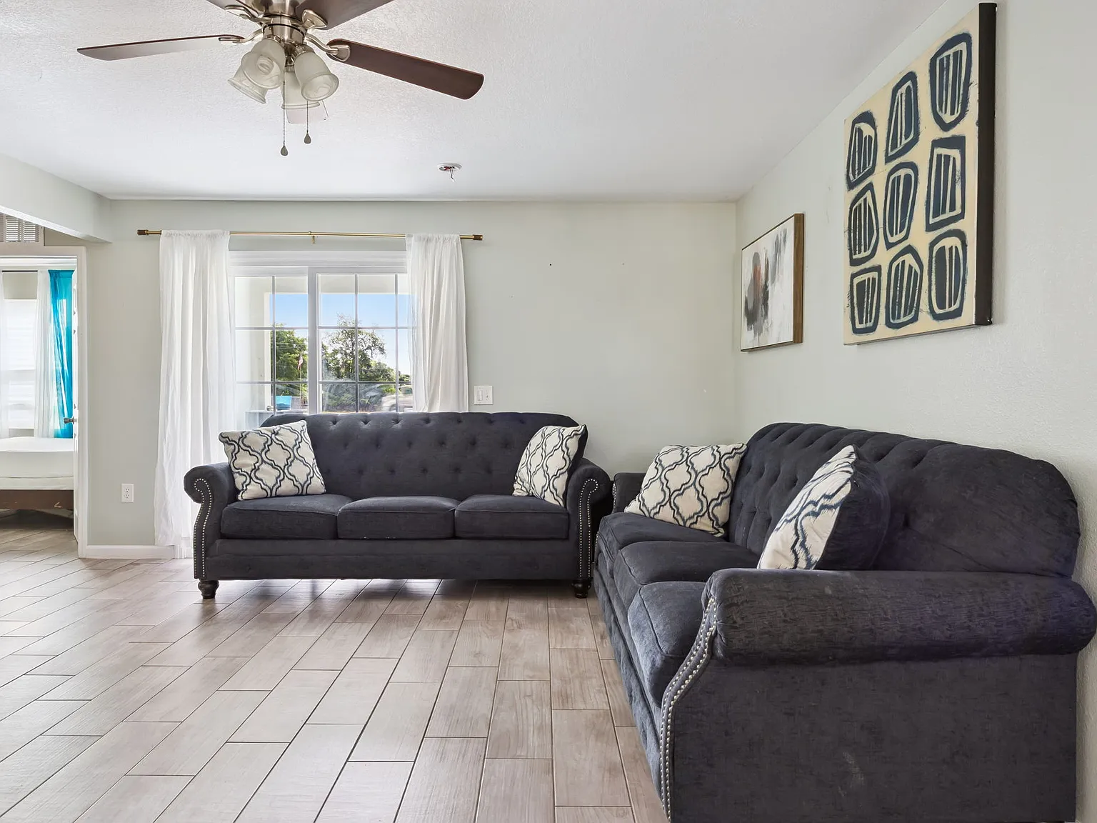3 bed, 1224 sqft, $1,999 — Photo 3