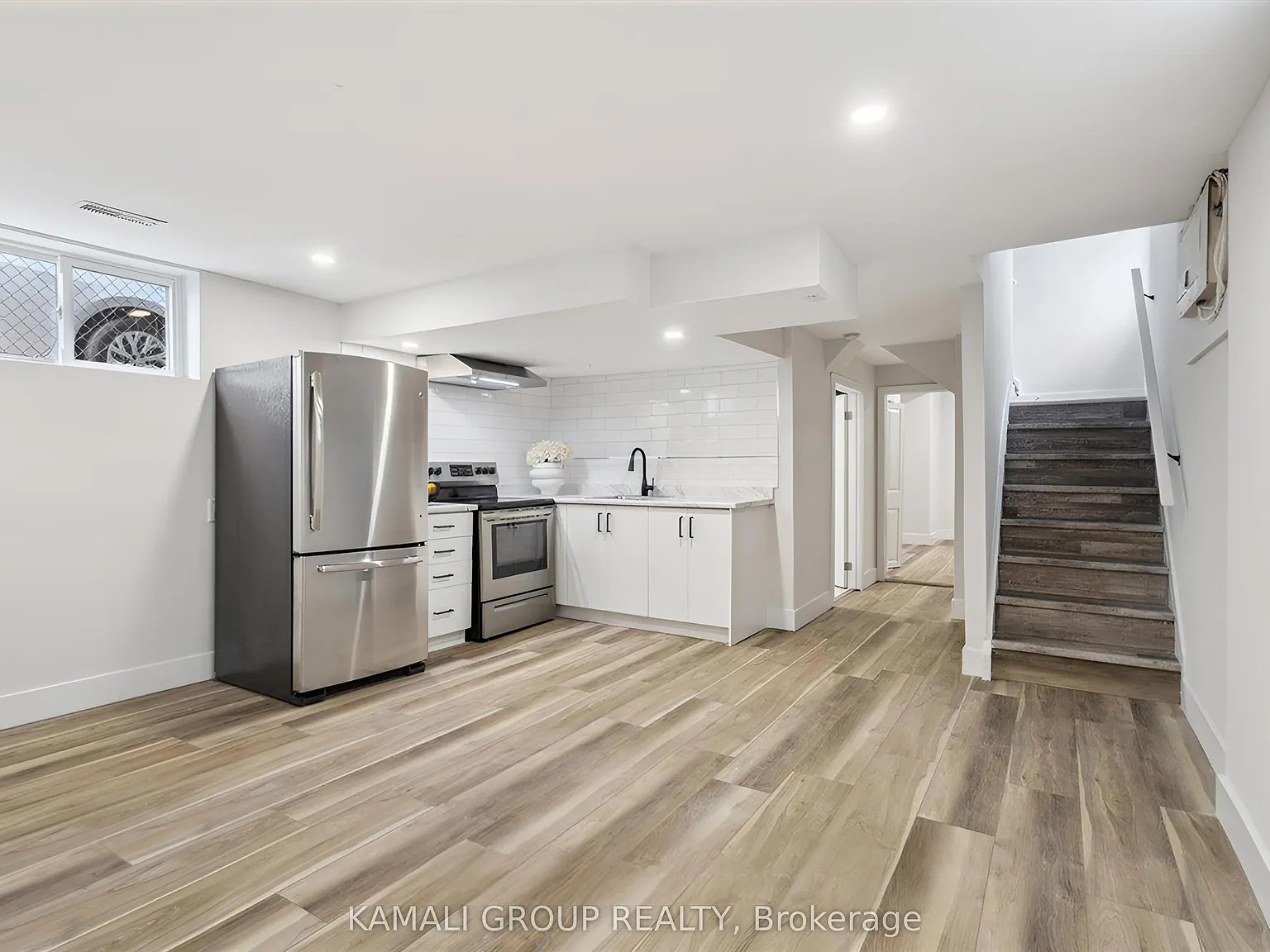 1 bed, $1,300 — Photo 2