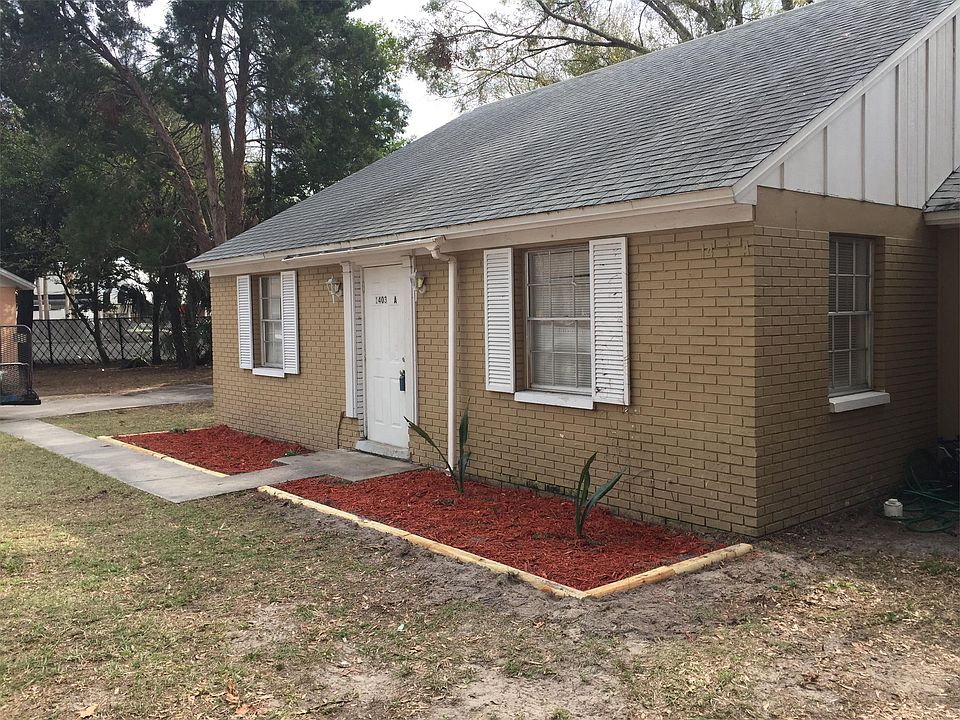1st image of 1403 College Park Ln APT A