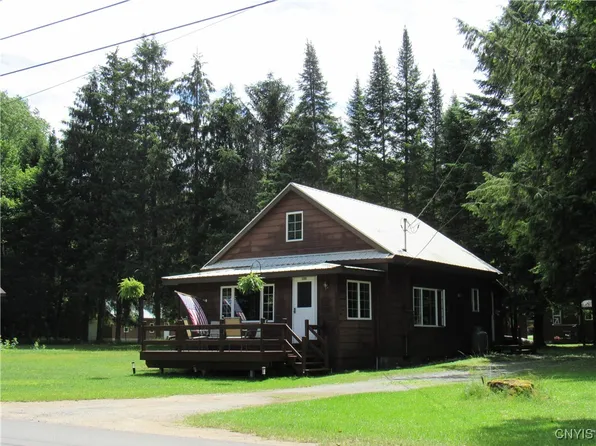 180 Moose River Trl, Old Forge, NY 13420