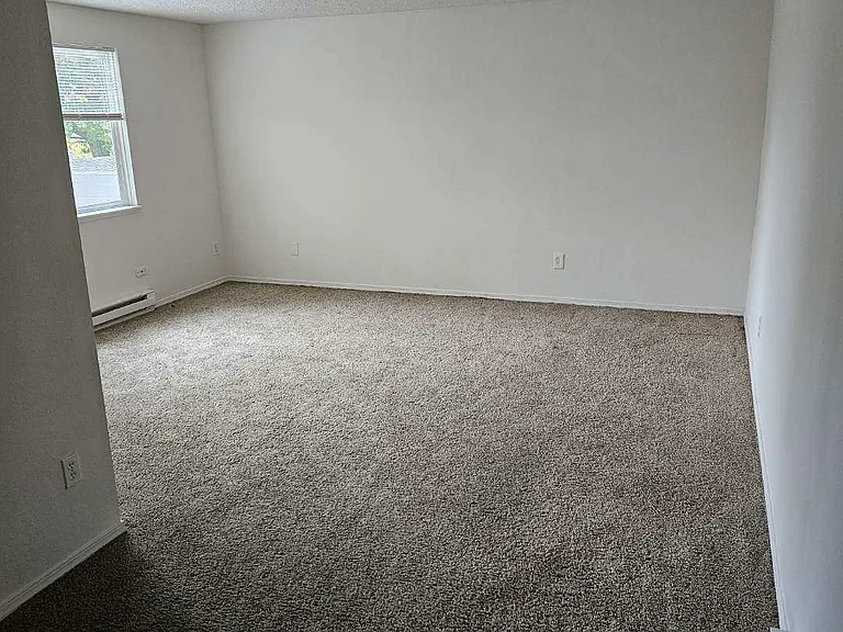 8231 NE Broadway St #2 — Photo 7