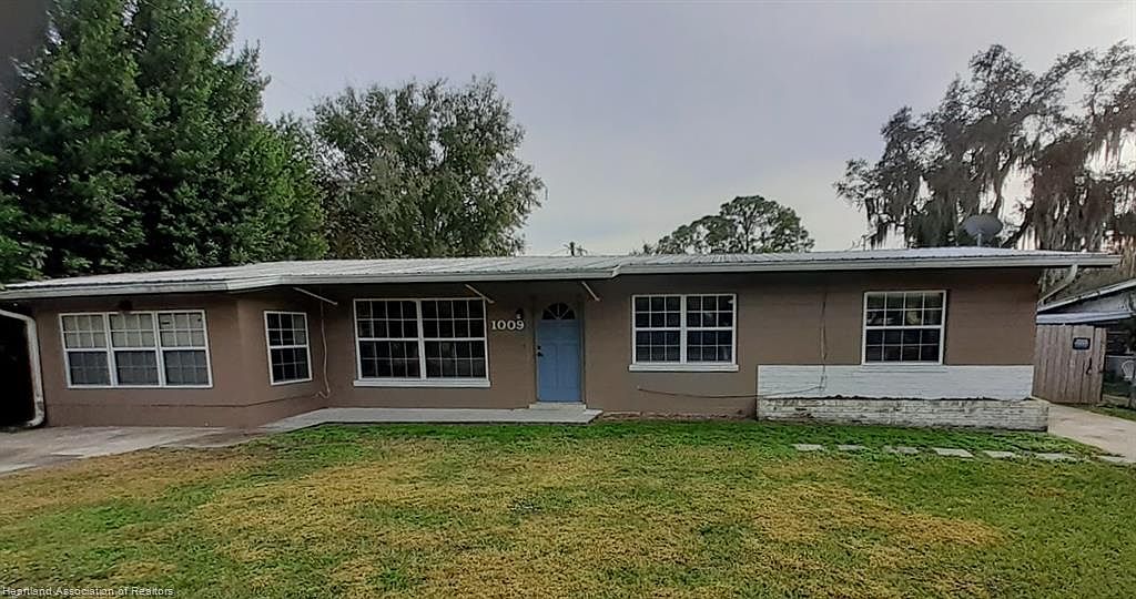 1009 Taseschee Dr Sebring Fl 33870 Mls 277252 Zillow