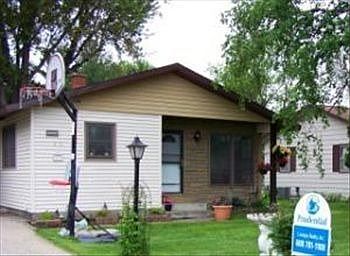 2nd image of 295 Walnut Dr