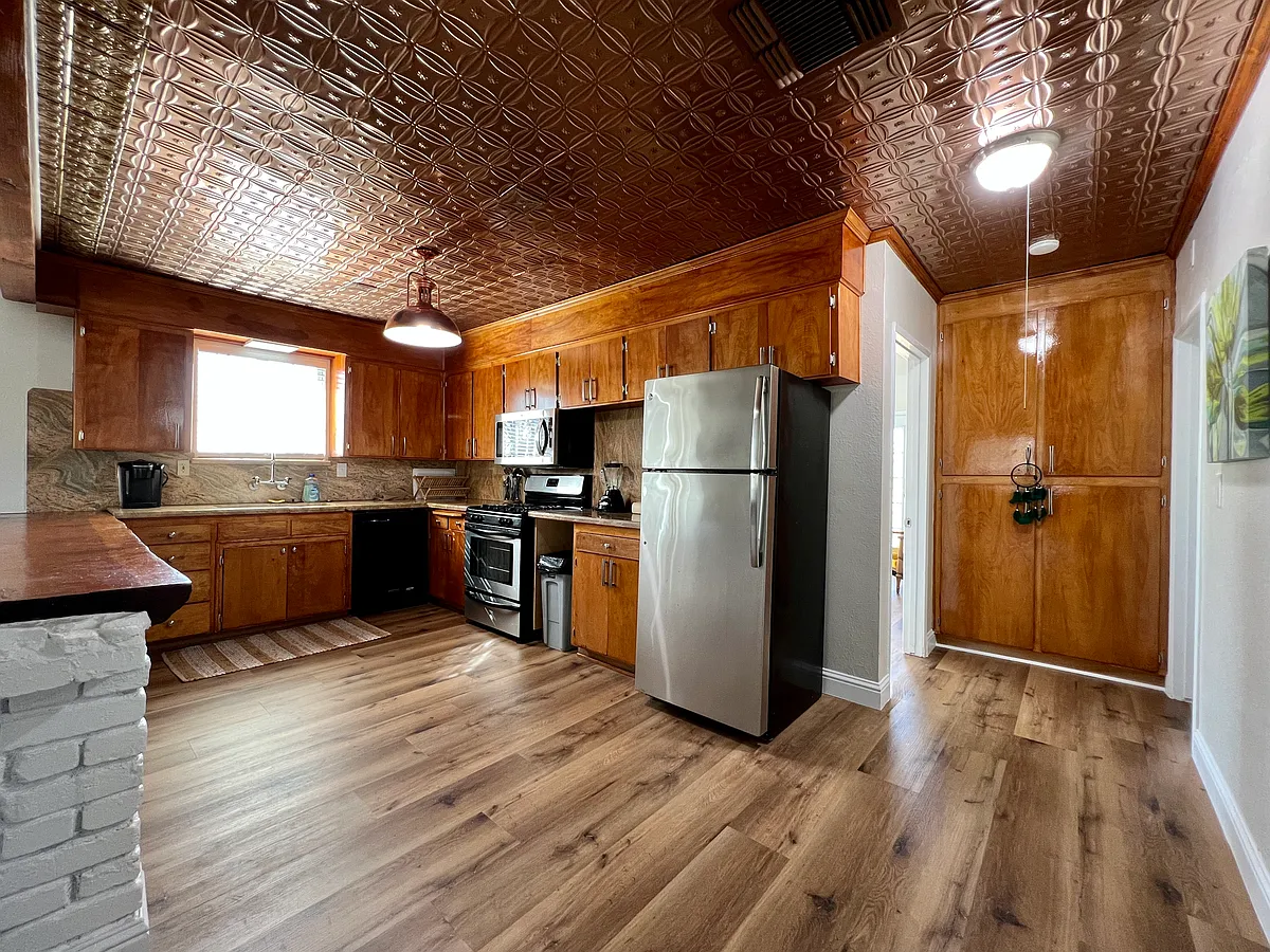 Building Photo - 6080 Millerton Rd
