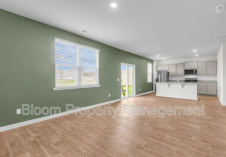 502 Lake Ridge Blvd — Photo 19