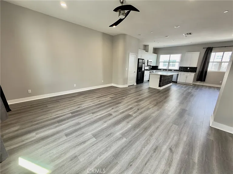 977 E Mason Ln #116 — Photo 13