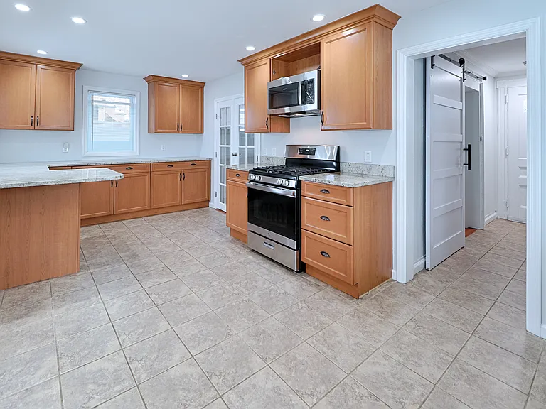 316 Reef Rd — Photo 16