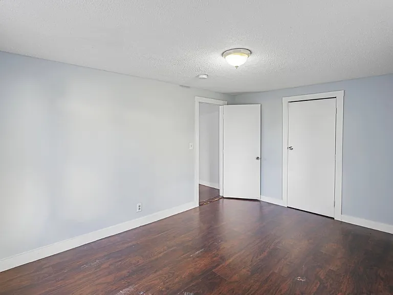 56 Devens St — Photo 13
