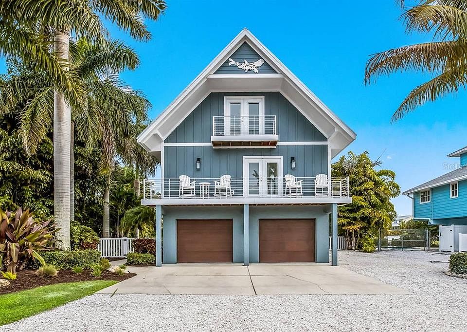 1st image of 322 TARPON STREET