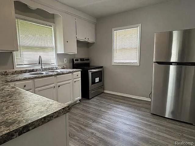 29618 Grandview St — Photo 7