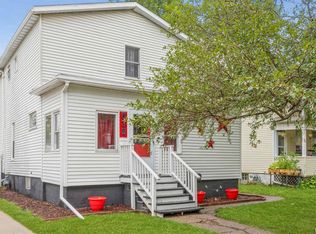 638 7th Ave S, Clinton, IA 52732