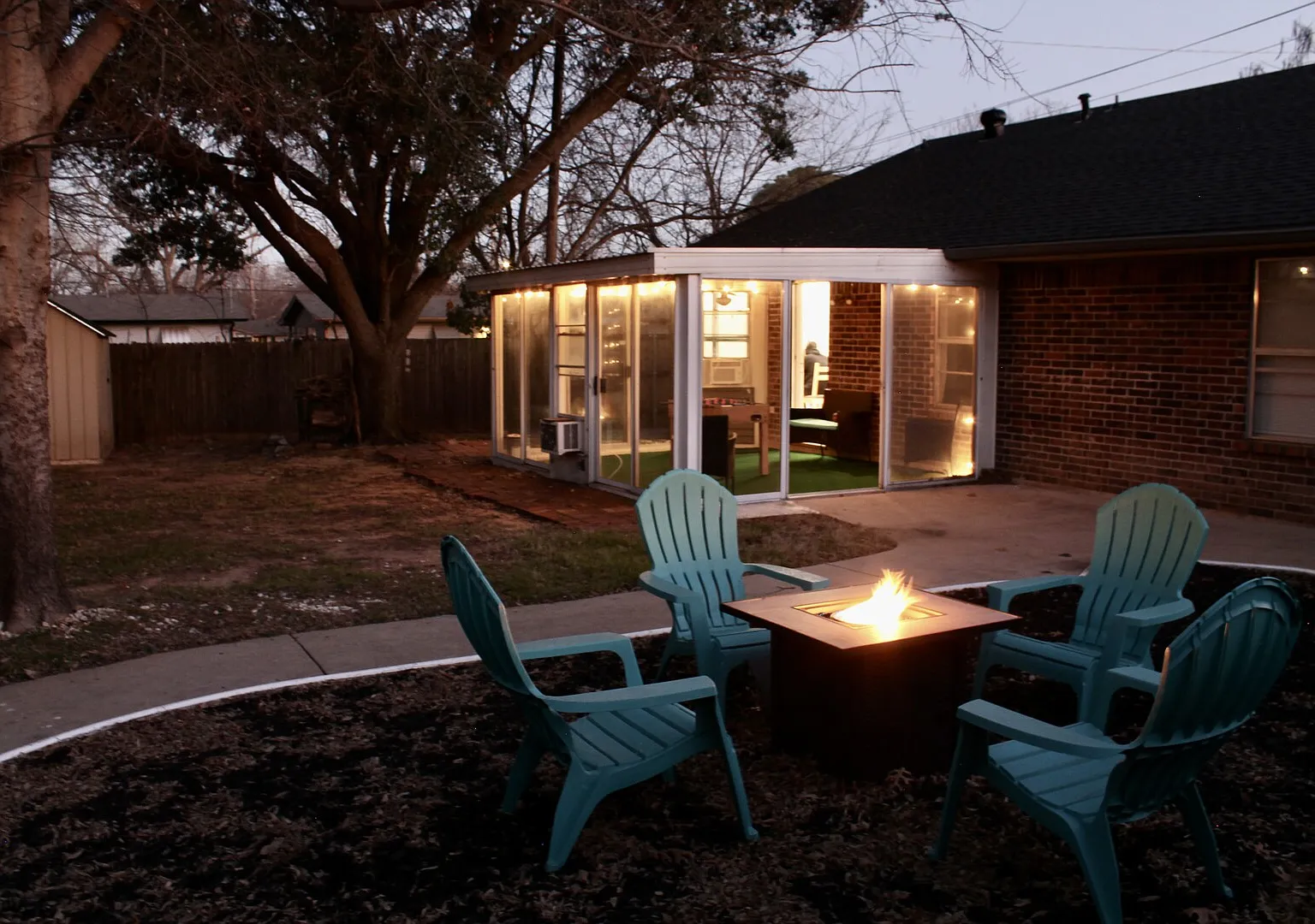 Denton's Premier Stay: Minutes from UNT and UTD — Photo 1