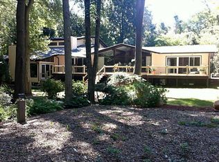 153 Highland Ave, Warwick, RI 02886