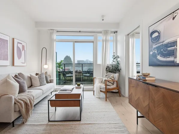 688 E 17th Ave Penthouse 6, Vancouver, BC V5V 0A8