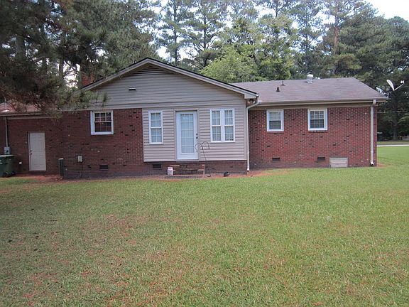 2nd image of 427 Holliday Dr