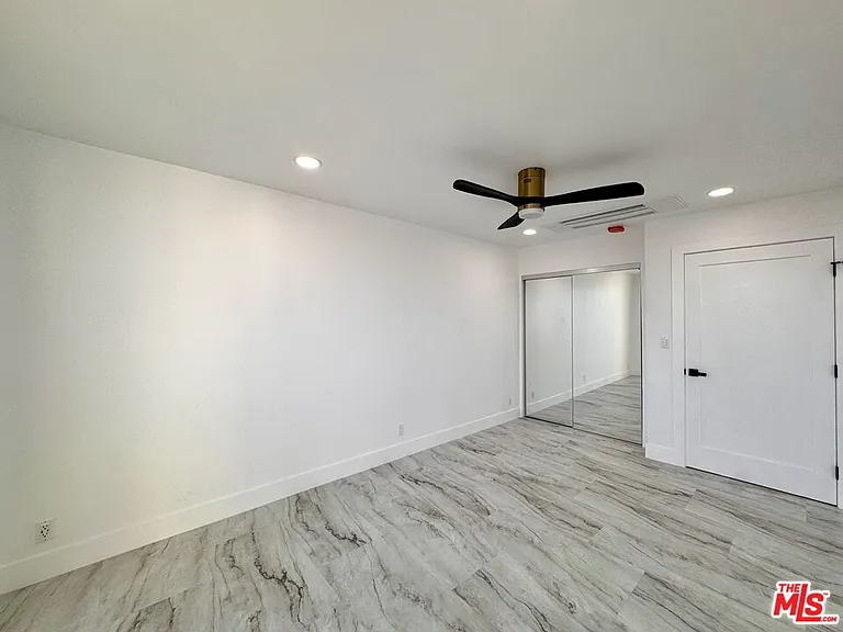 11916 Whalers Ln — Photo 13