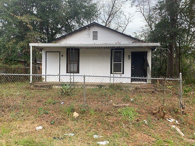 2nd image of 1654 Sunny Ln