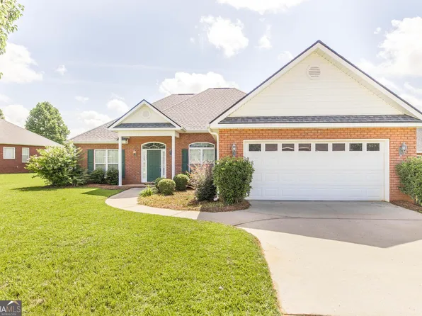 202 Huntwood Ln, Kathleen, GA 31047