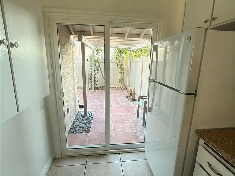 43 Golden Glen St — Photo 6
