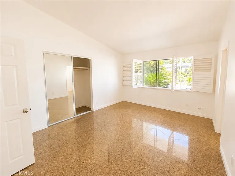 24010 Hatteras St — Photo 17