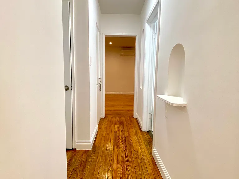 1/2 Fountain Ave — Photo 12