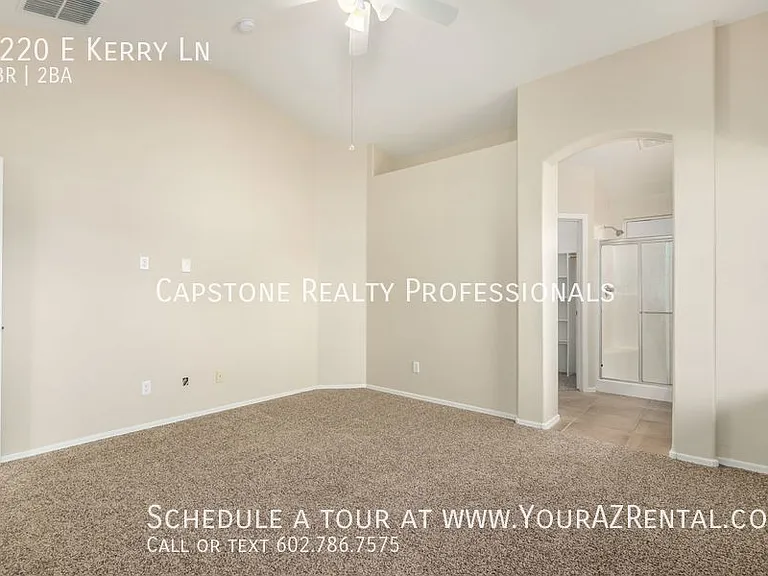 3220 E Kerry Ln — Photo 9