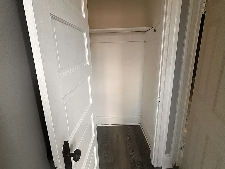 519 Sanford Pl — Photo 12