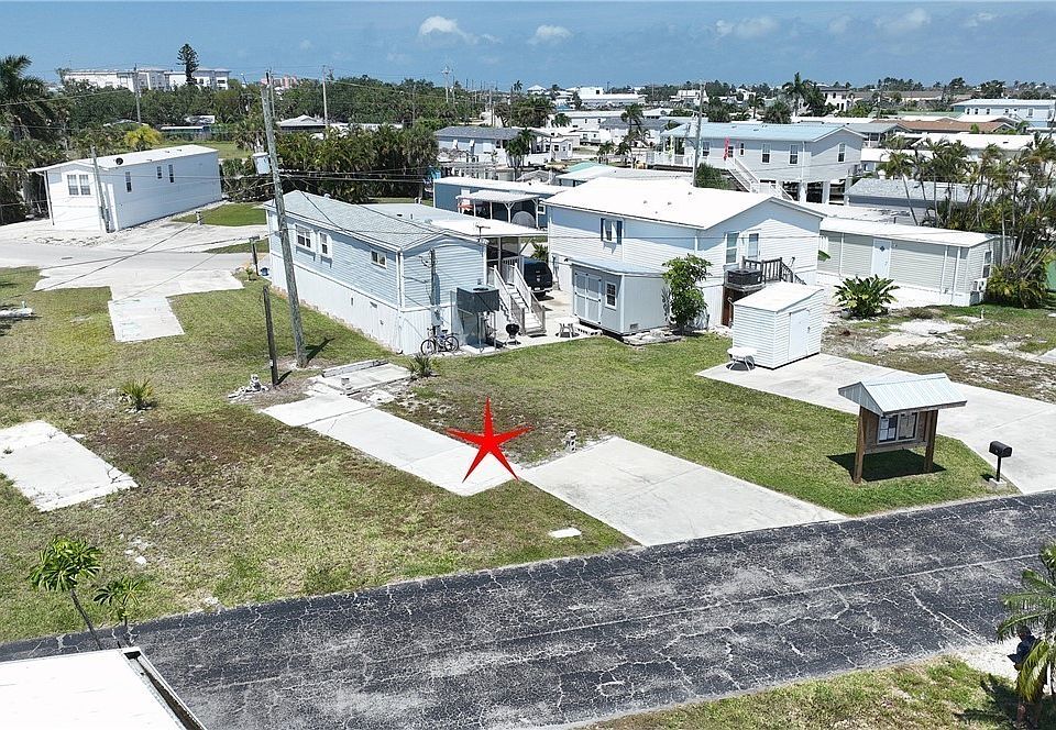 1st image of 8 Helen Ln