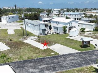 8 Helen Ln, Fort Myers Beach, FL 33931