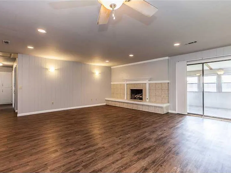 1409 SE South St — Photo 3